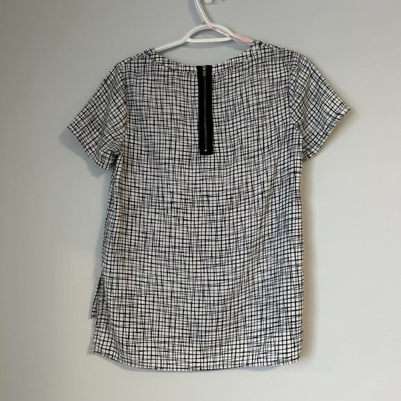 Forever21 Patterned Blouse XS - Picture 2 of 7